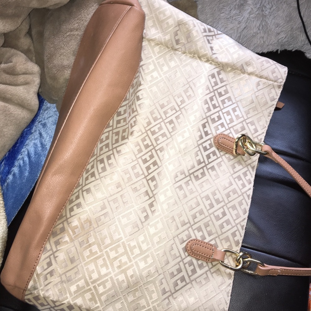 Tommy Hilfiger hand bag - Picture 2 of 2